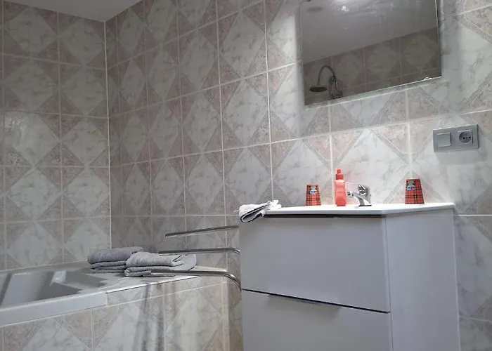 D'hote Pres De Pairi Daiza Mons Engyh House 1 منزل للإقامة Lens